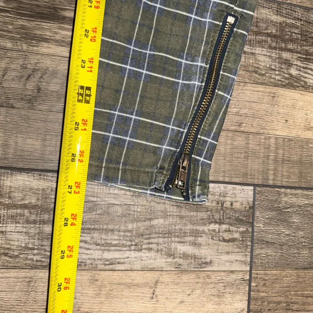 Current/Elliott Size 27 plaid pants EUC - Picture 6 of 7